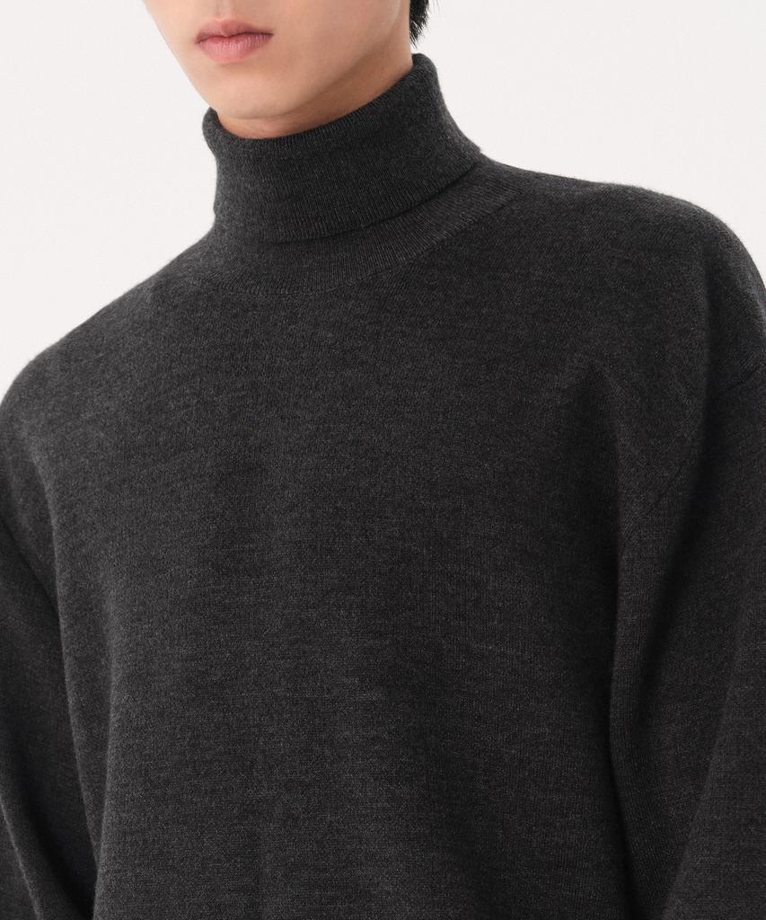 MUSINSA STANDARD Minimal Turtleneck Knit [Charcoal Gray]