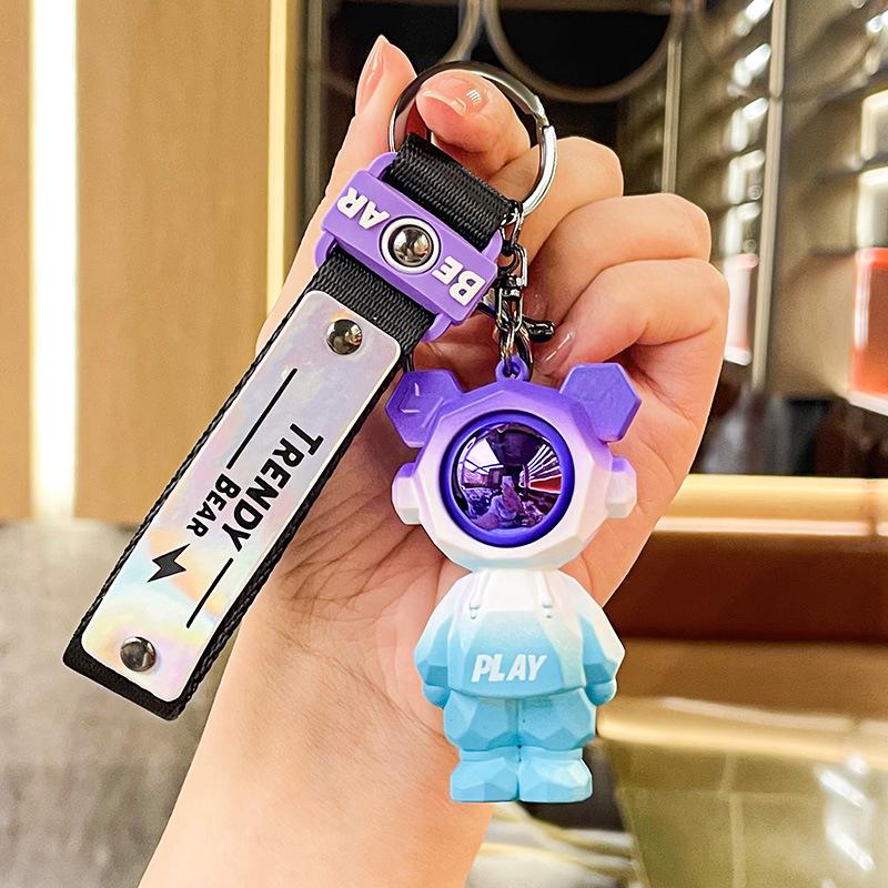 Брелок с медведем в виде градиентной молнии: Креативная подвеска для школьных сумок и подарков