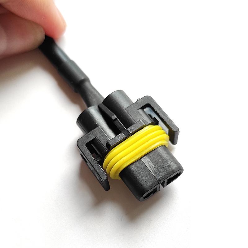 NHAUTP 2Pcs For Toyota Corolla Camry Prius Yaris Vios Levin CHR Fog Lights Conversion Cable H11 Male To L1B Female adapter plug