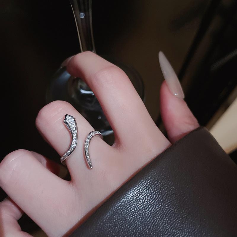 Luxury Zircon Sparkling Diamond Spirit Serpentine Ring Silver Open Ring High Quality Texture Simple and Versatile Trendy Cool Handmade for Women