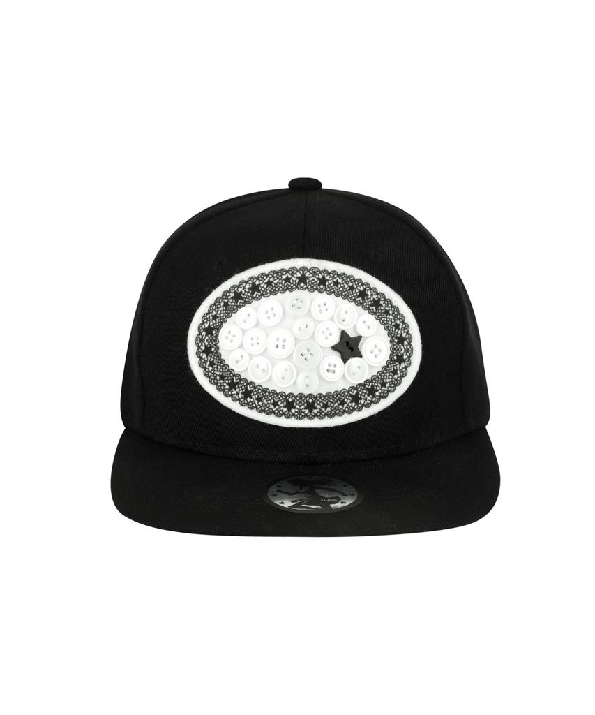 OJOS Кепка-Snapback с кружевной кнопкой-застежкой / Черная