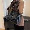 Retro Large-capacity Tote Bag, New Handbag, Textured Wide Shoulder Strap, Messenger Bag, Shoulder Bag.