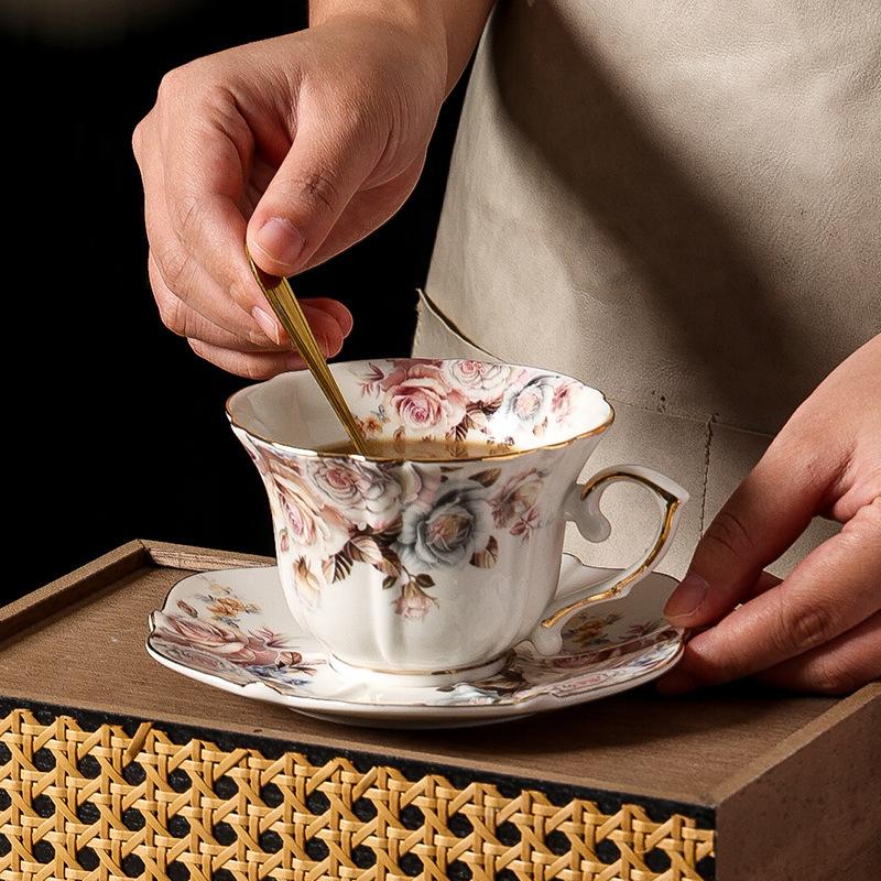 BEPAN European-style flower coffee cup saucer Western-style retro gold ceramic mug home senior sense teacup