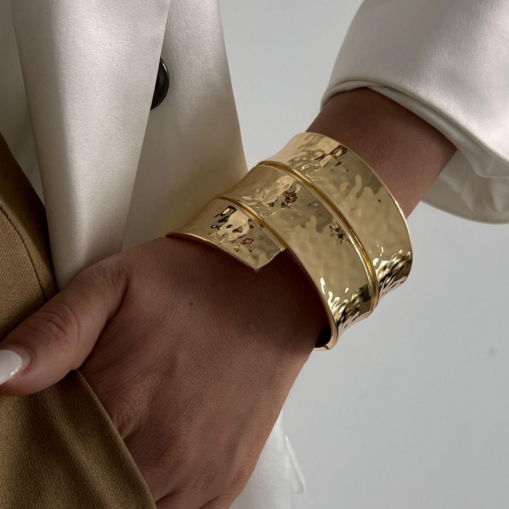 Exaggerated Hammer Surface Alloy Bracelet Personalized Hip Hop Punk Wide Face Jewelry Irregular Bracelet