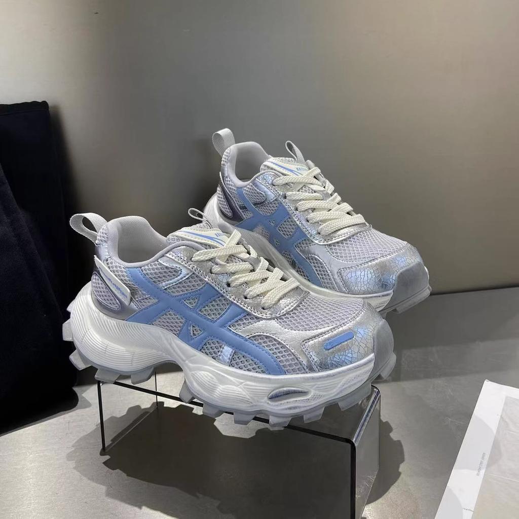 Лето 2025 новые сетчатые дышащие кроссовки на толстой подошве в стиле «папа» женские увеличивающие рост маленькие легкие беговые спортивные повседневные туфли