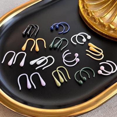 Высококачественные цветные геометрические керамические серьги — удобные для сна, уникальный дизайн.