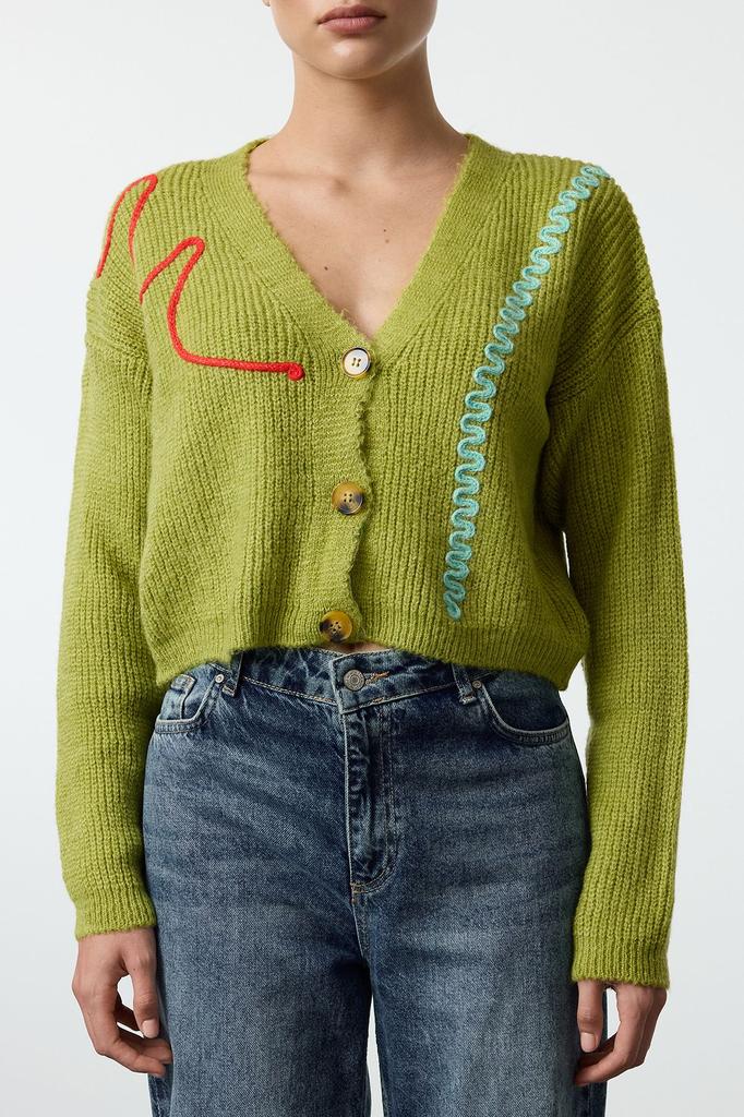 Женский модный стильный кардиган Зеленый укороченный мягкий текстурированный трикотаж с вышивкой и детальным v-образным вырезом Кардиган