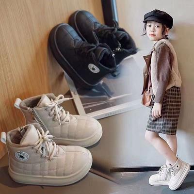 Детские короткие ботинки, новинка 2023 года, зимние новые британские ботинки на мягкой подошве, теплые мотоциклетные ботинки с плюшевой подошвой