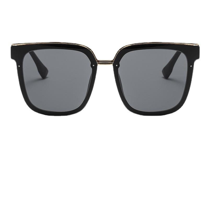 Sunglasses women's summer sun protection year new square dark tea sunglasses Internet celebrity street glasses tide