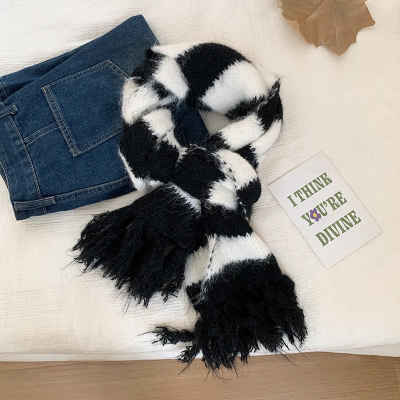 Korean atmosphere retro red knitted scarf female winter couple versatile thickened warm and cold-proof wool scarf