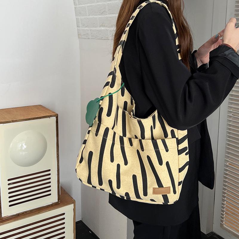 Zebra Pattern Canvas Bag New Trend Casual Versatile Large Capacity Tote Bag Student Class Shoulder Bag Women
