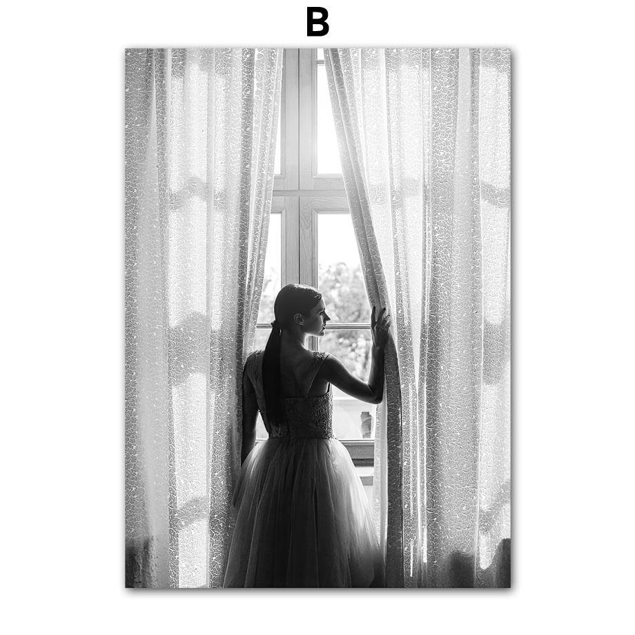 Wall Art Canvas Painting Paris Towel Champagne Fashion Girl Black White Home Decor Posters And Print Living Room Wall Pictures