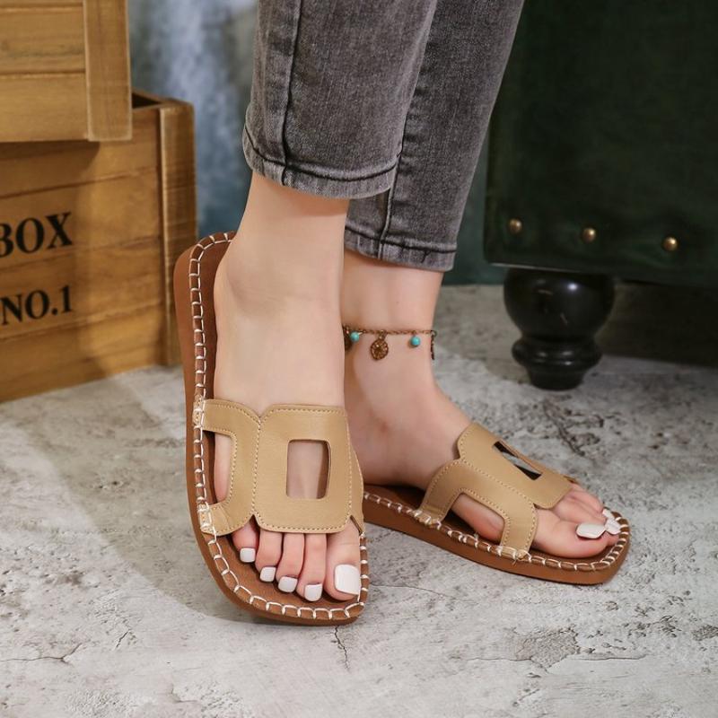Fashion Slippers for Women's Summer Outer Wear,  Flats Shoes, Holiday Style Slippers,  Super Soft Soles, Comfortable and Stylish,