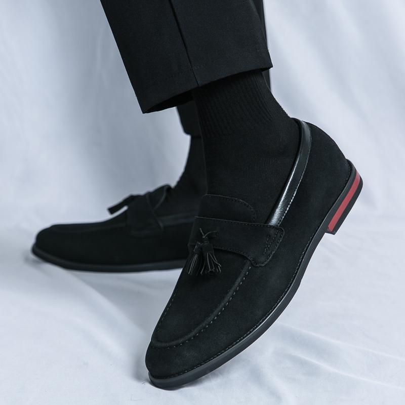 Мужские повседневные кожаные туфли для ходьбы, деловые, нескользящие, с мягкой подошвой, рабочие лоферы, кисточки, заостренный носок, плоская подошва, кроссовки для отдыха на природе