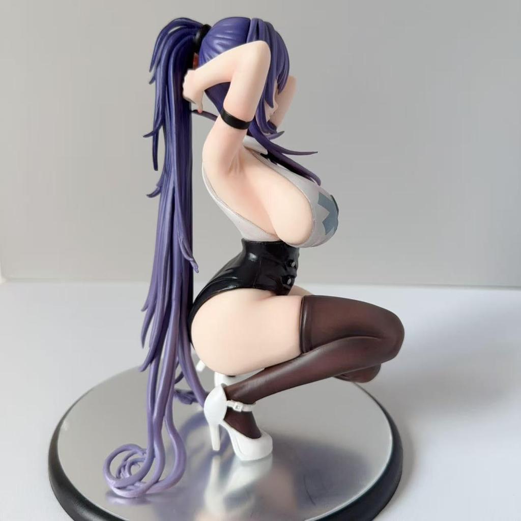 Yuna In an Office Crouching Pose, 20cm Tall, ABS & PVC, Model Decoration, Pre-painted, Finished Figure