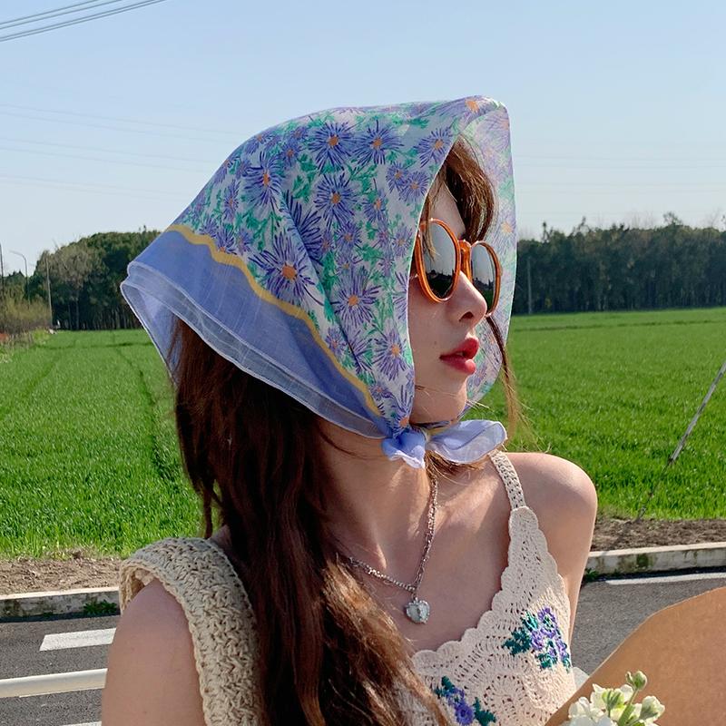 Literary and fresh small square scarf Spring and summer silk scarf Casual travel cotton and linen headscarf Sweet printing pastoral decorative scarf