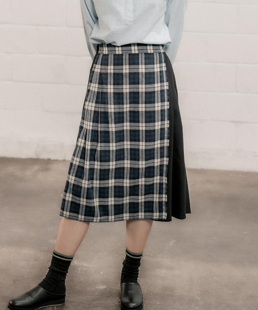 Cotton Bell Check Overlap Skirt - Navy Check
