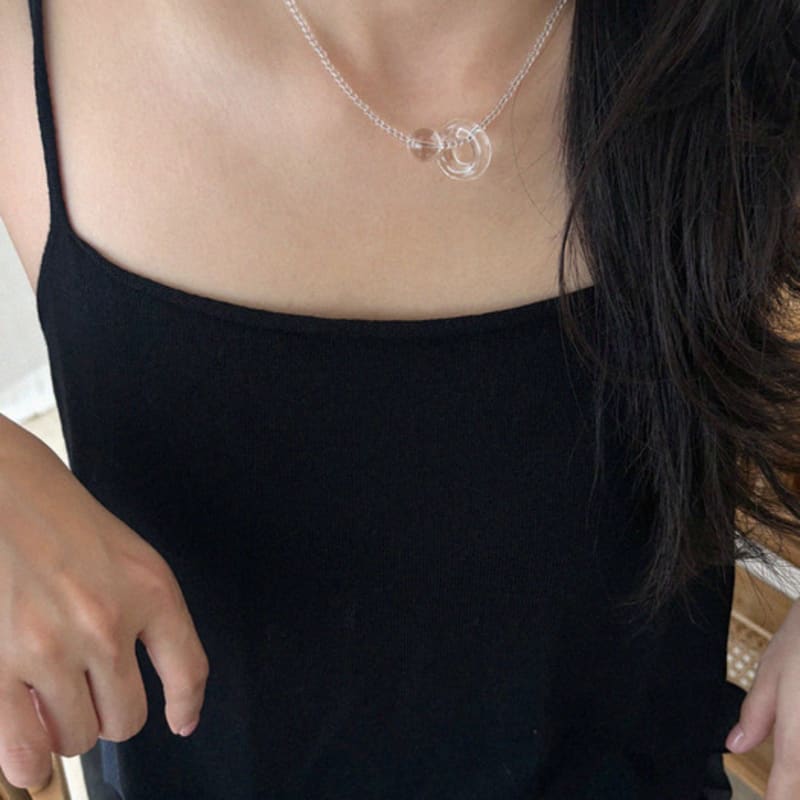 APIOH CLEAR NECKLACE