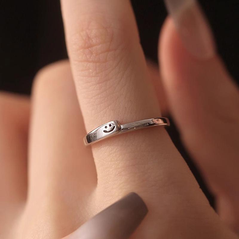Кольцо-смайлик Женское Простое Нишевое Внутреннее Регулируемое Кольцо Осень и Зима