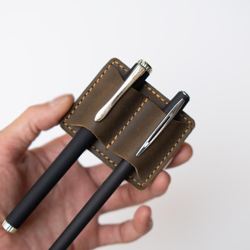 Wear-resistant Vintage Leather Pen Loop Holder Double Slot Metal Clip Pen Case for Long Term Daily Office Use