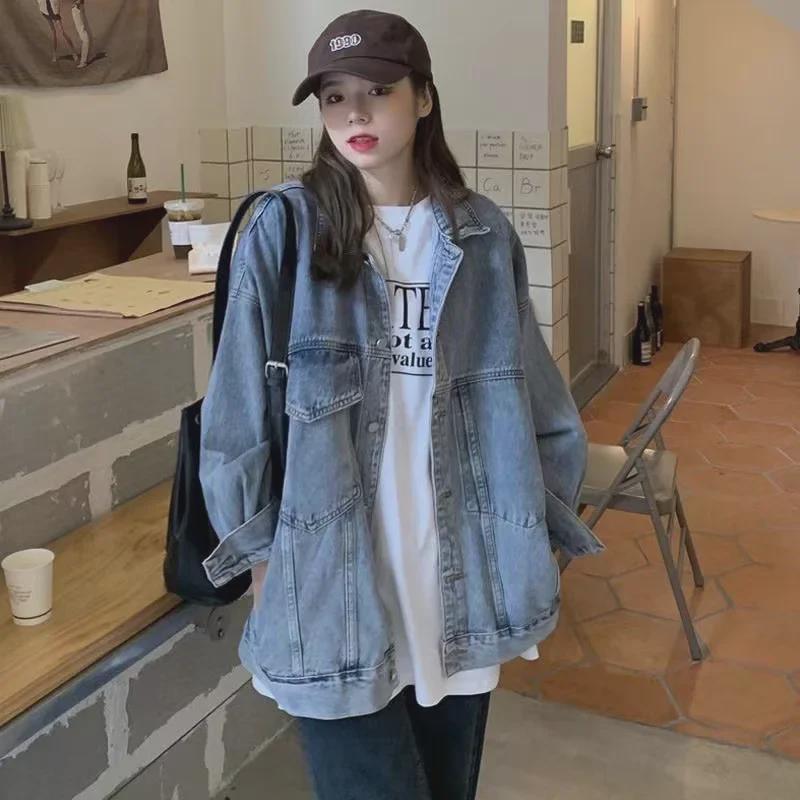 «Женская джинсовая куртка в корейском стиле 2025 года»: Свободный крой, длинные рукава, уличный стиль для весны и осени.