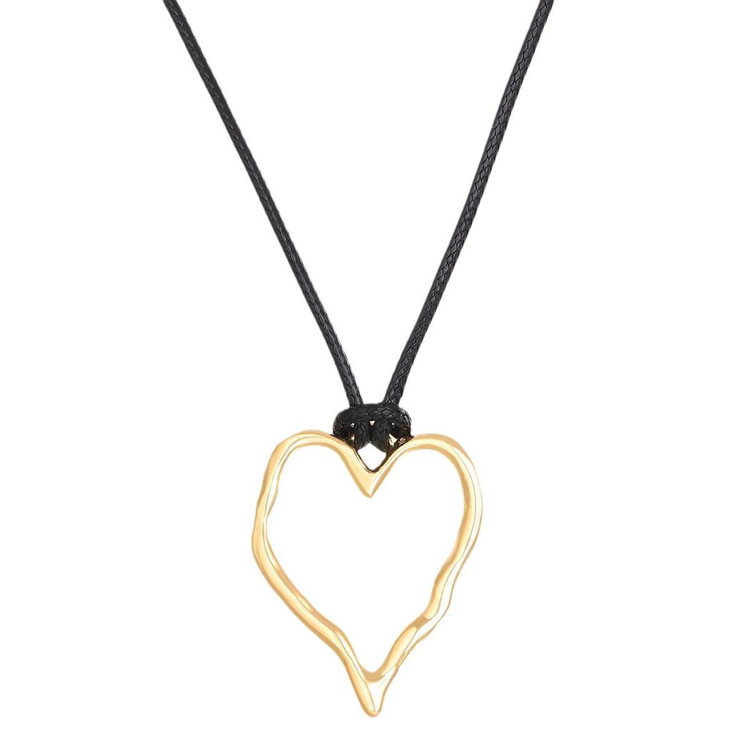 European-American Geometric Irregular Heart Hollow Pendant Oval Wax Rope Necklace