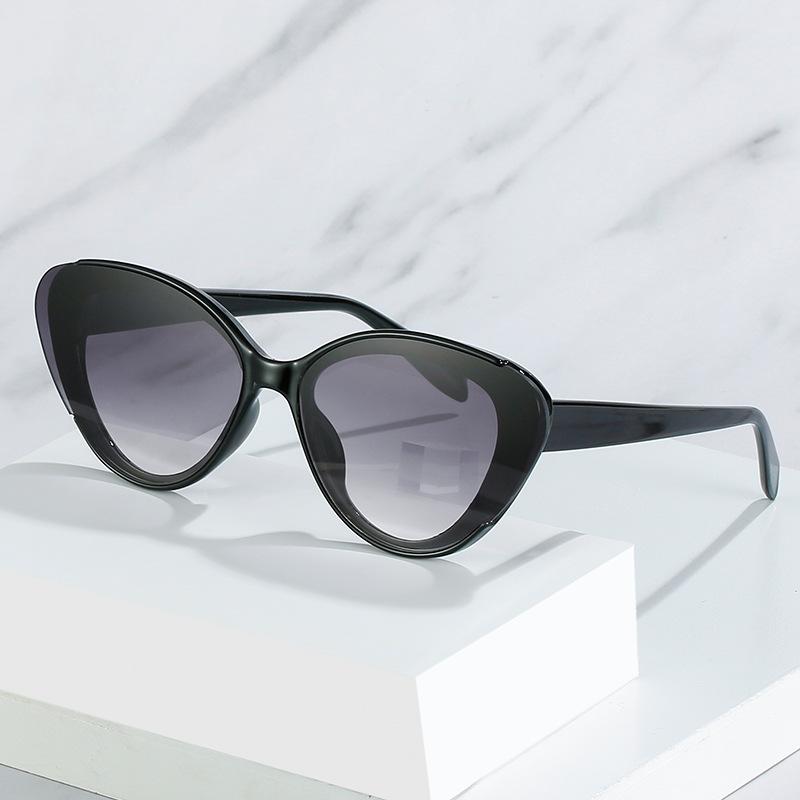 Winter new cat eye sunglasses, European and American fashion Internet celebrity striped street shot INS personalized sunglasses women