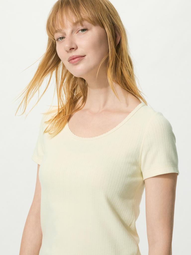 Uniqlo Япония Точка Хвост Круглый Вырез Мини Футболка