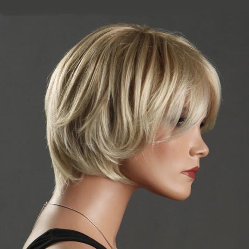 Жен. Короткие синтетические парики с челкой Светло-золотой Блондин Прямые волосы Повседневное использование Для вечеринки Косплей Жаропрочный парик