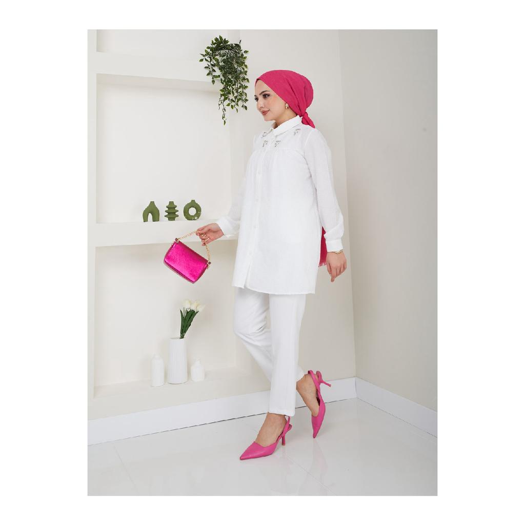 Женская туника в хиджабе с воротником рубашки