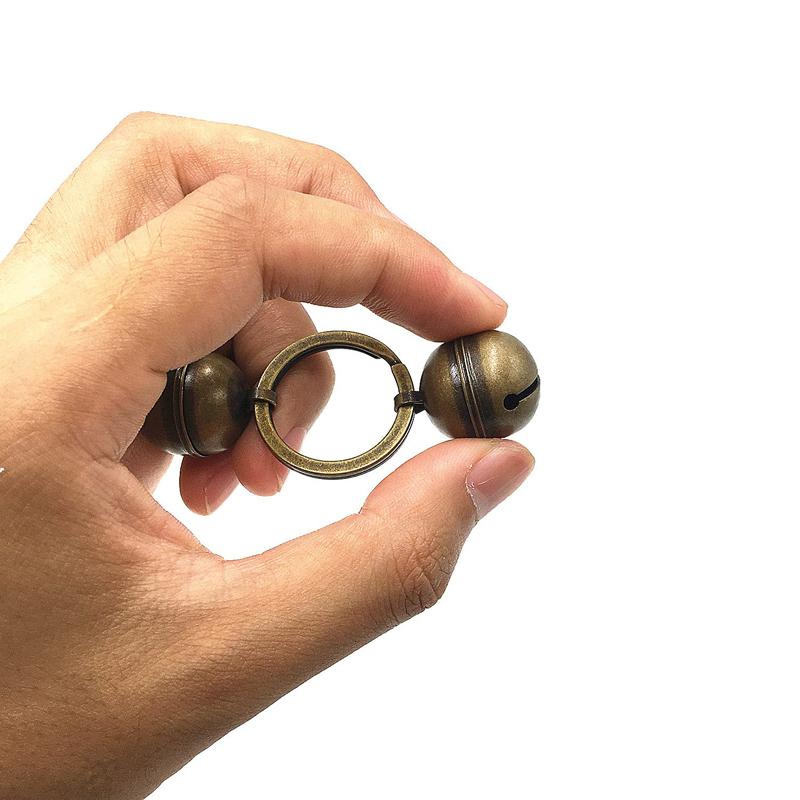 Benepaw Vintage Brass Dog Cat Bells Durable Crisp Sound Pet Tracker Jingle Bell With Key Ring Puppy Collar Necklace Bronze