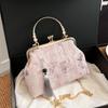 Vintage Evening Bag for Women Kiss Lock Top-Handle Clutch Shoulder Chain Purse Small Crossbody Bags With Tassel Evening Handbag for Wedding Party Prom