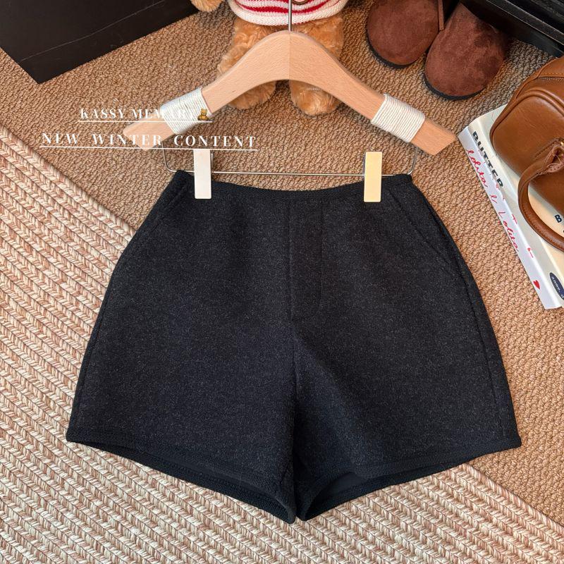 Women's Thickened Woolen High-Waisted Wide-Leg A-Line Shorts - Autumn/Winter 2025