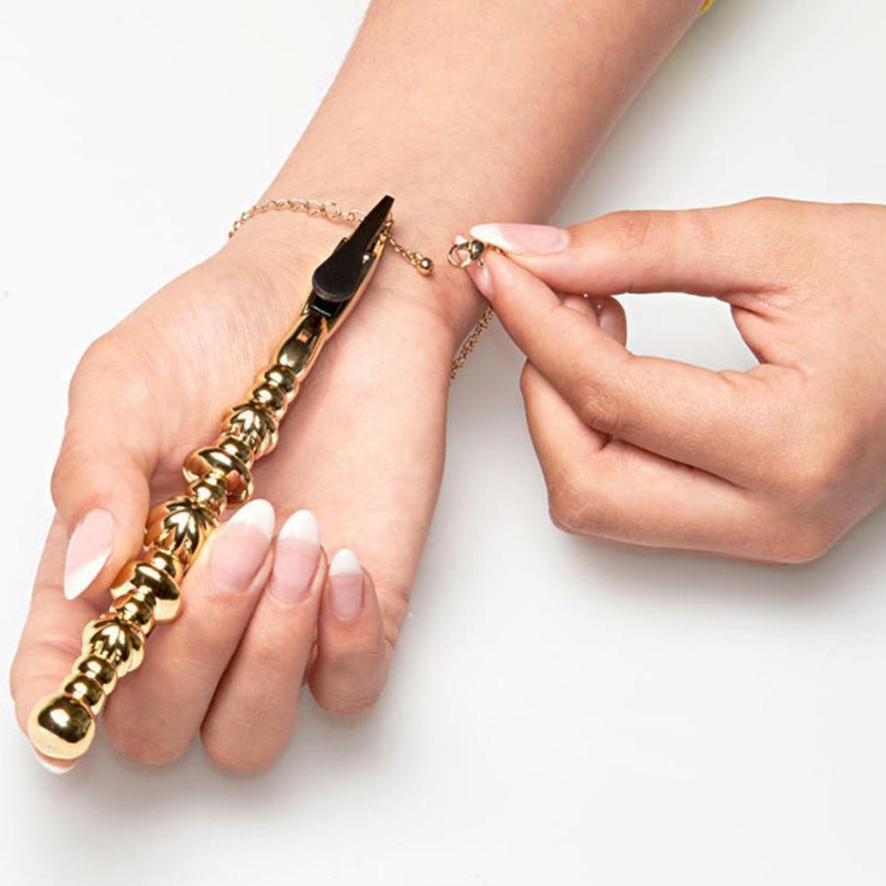 Jewelry Wearing Aid Bracelet Clip for Wristband Lock Helper/ Practical Bracelet Easy Practical Aid for Bracelet