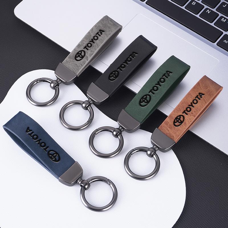 Leather Metal Car Keychain Keyring Key Holder For Toyota C-HR Prius RAV 4 Camry Corolla Land Cruiser 200 Styling Accessories