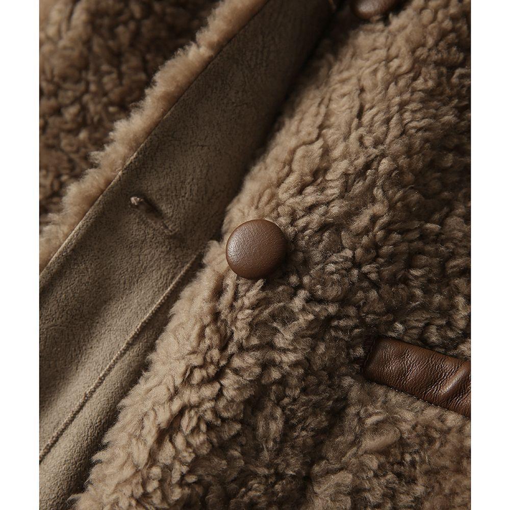 Текстура выигрывает у искусственной шерсти, ветроустойчивость и тепло, короткая куртка из мелкого ароматного гранулированного бархата