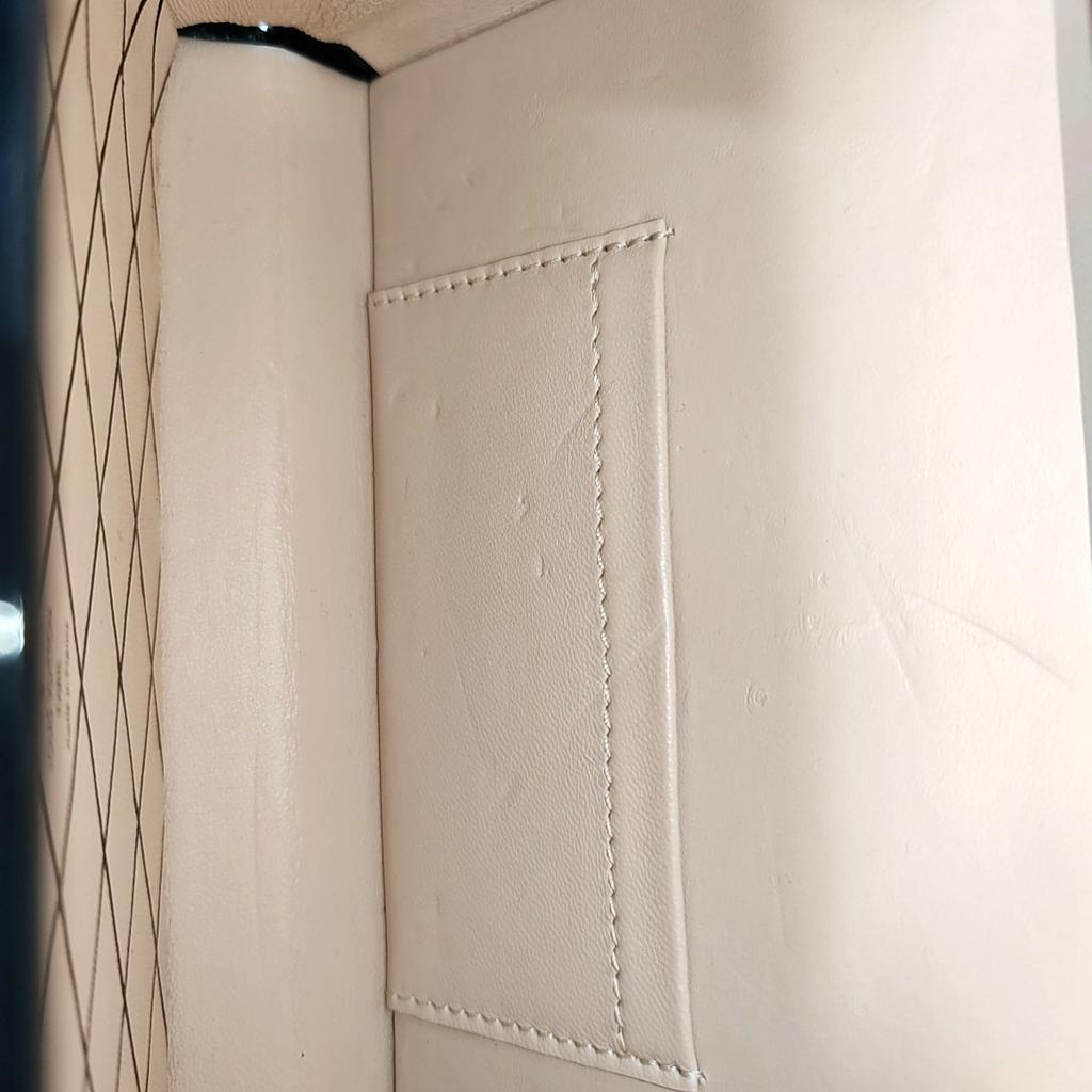 [Pre-Owned] Petite Malle Logo Hard Case Epi Leather Shoulder Crossbody Bag - Good #172DJQL