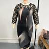 Европейское и американское женское повседневное платье бодикон большого размера с кружевной отделкой и случайным принтом, сексуальный дизайн с круглым вырезом