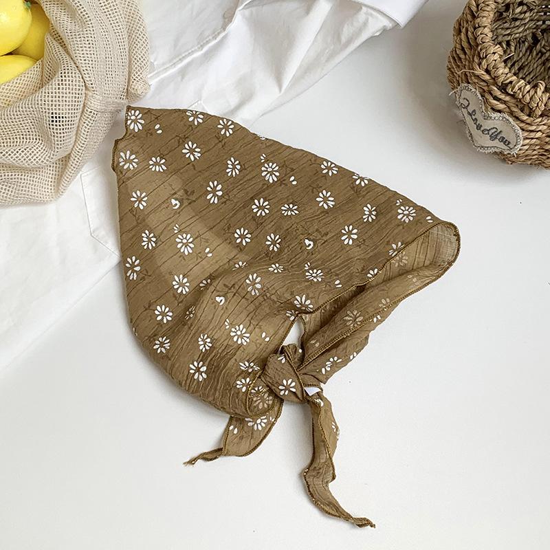 Треугольный шарф шарф женский новый цветочный платок летний женский пасторальный досуг зубчатый край шелковый шарф шарф маленький свежий аксессуар для волос