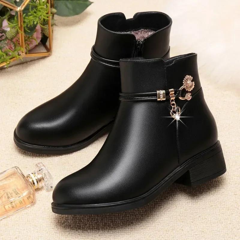 Winter Boots Women's Waterproof Warm Leather Mother Cotton Boots Fashion Black Mid Heel Plush Snow Boots Soft Sole Short Boot