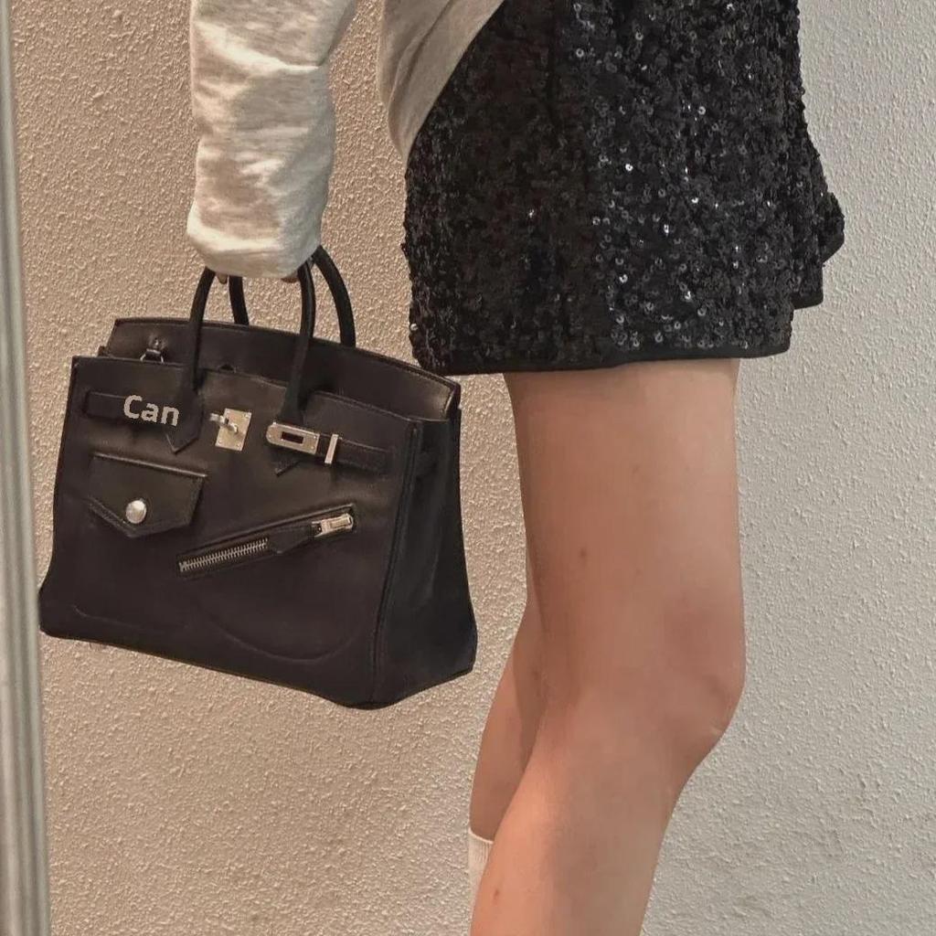 2024 Модная темная сумка через плечо с большим карманом для женщин