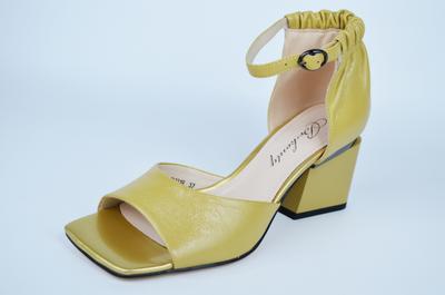 Босоножки на каблуке Berkonty 2030117 35 Горчичный кожа