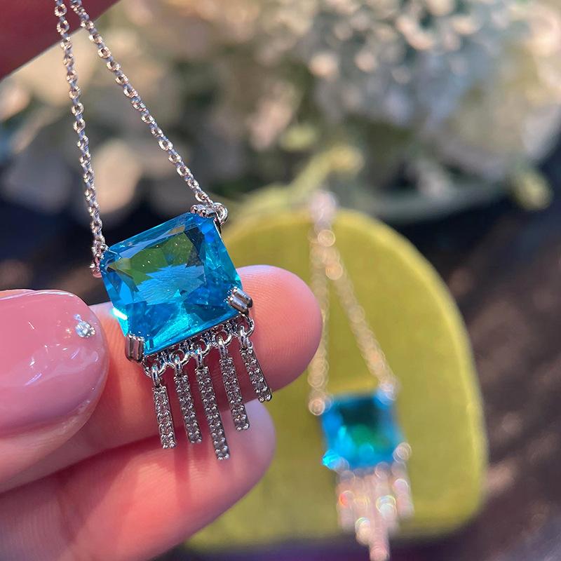 Креативные модные квадратные серьги-мешки с бахромой, слегка инкрустированные цирконием, трендовые украшения