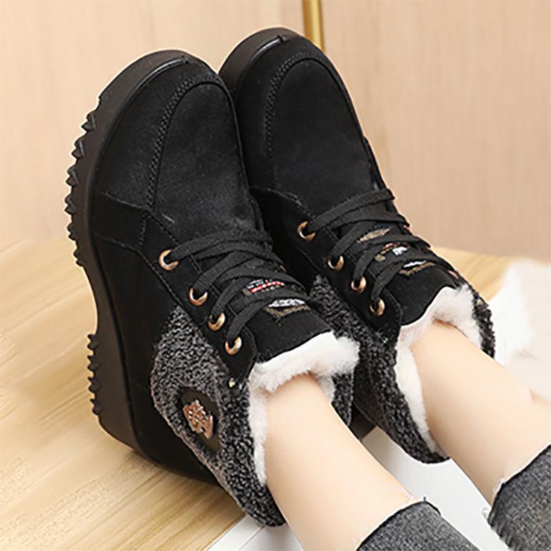 Northeast Thickened Warm Snow Boots Children's Velvet 2025 Winter New Short Boots Lace-up Martin Boots Female Grandma Cotton Shoes