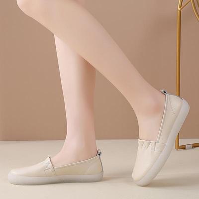 Маленькие белые туфли. Женские кожаные повседневные туфли на плоской подошве. Универсальная удобная женская обувь с одной педалью и мягкой подошвой.