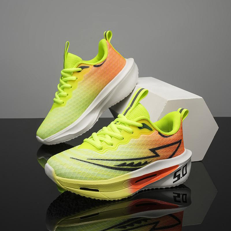 2026New autumn collection of children's running shoes: soft-soled, ultra-lightweight athletic shoes with breathable mesh and non-slip soles, designed