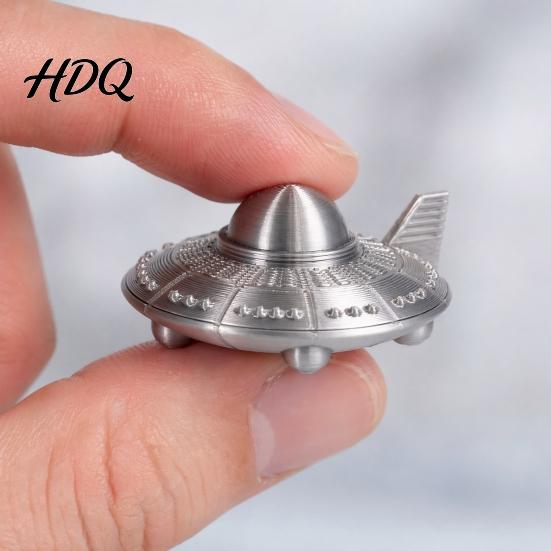 Настольное украшение НЛО 3D-печатная модель Фигурка Космический корабль в стиле Sci-Fi Декор Изделие ручной работы