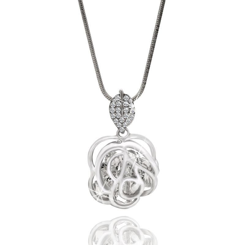 Rose Sweater Chain Long Versatile Autumn And Winter Hollow Rose Necklace Women'S Clothes Leaf Pendant