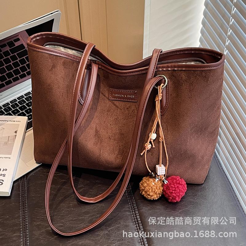 Вместительная замшевая сумка женская осень-зима 2025 новая универсальная сумка через плечо повседневная рабочая сумка-тоут для поездок