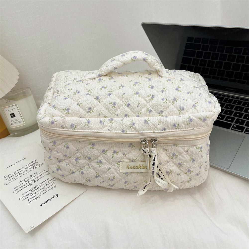 Large Capacity Cute Cartoon Cosmetic Travel Bag for Women